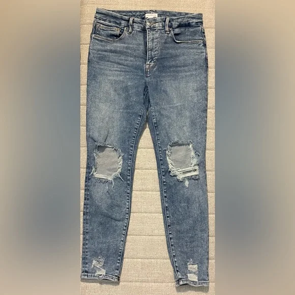 Good American Jeans - Picture 2 of 6